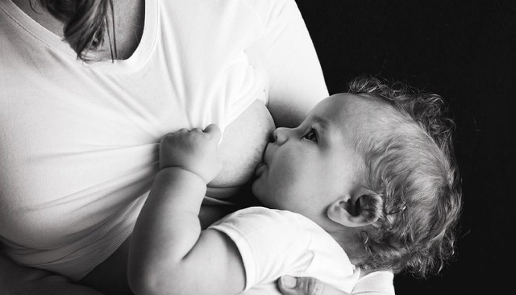 อาหารที่ควรเลี่ยงช่วงให้นมลูก, breastfeeding
