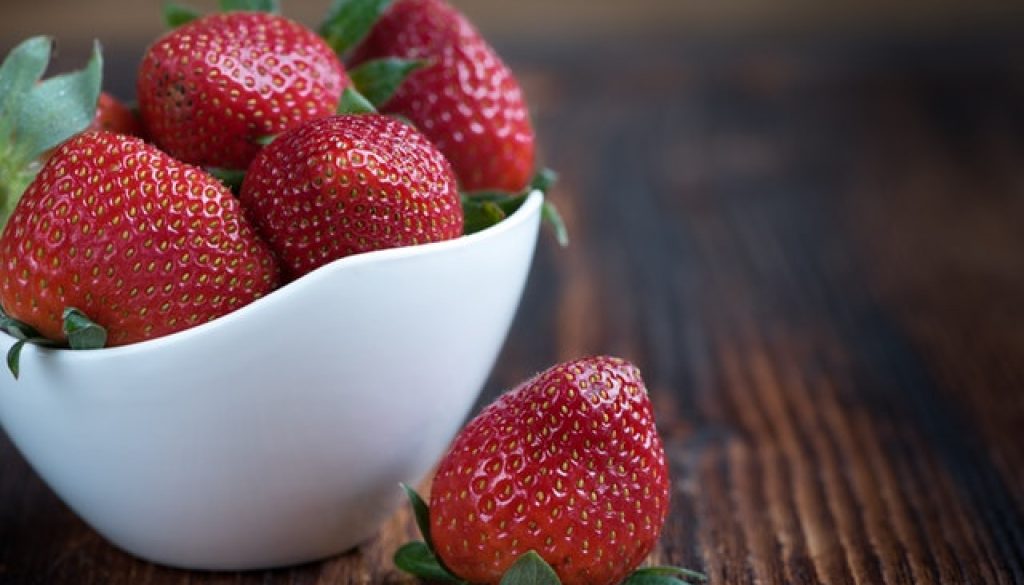 โภชนาการ, ของกินเล่น, strawberries, สตรอวเบอร์รี่