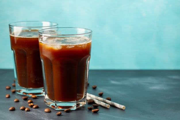 กาแฟ cold brew ใส่น้ำแข็ง